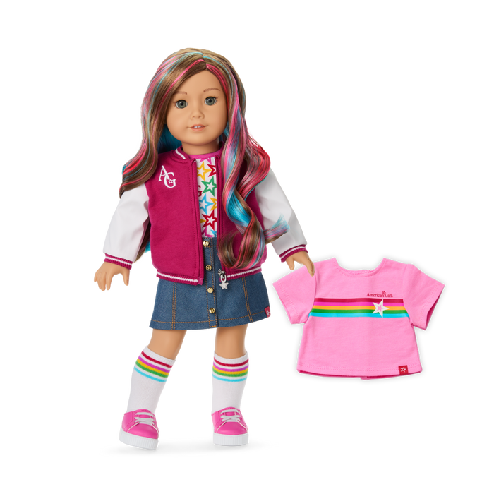 Truly Me™ 18-inch Doll #101 with wavy caramel hair K7