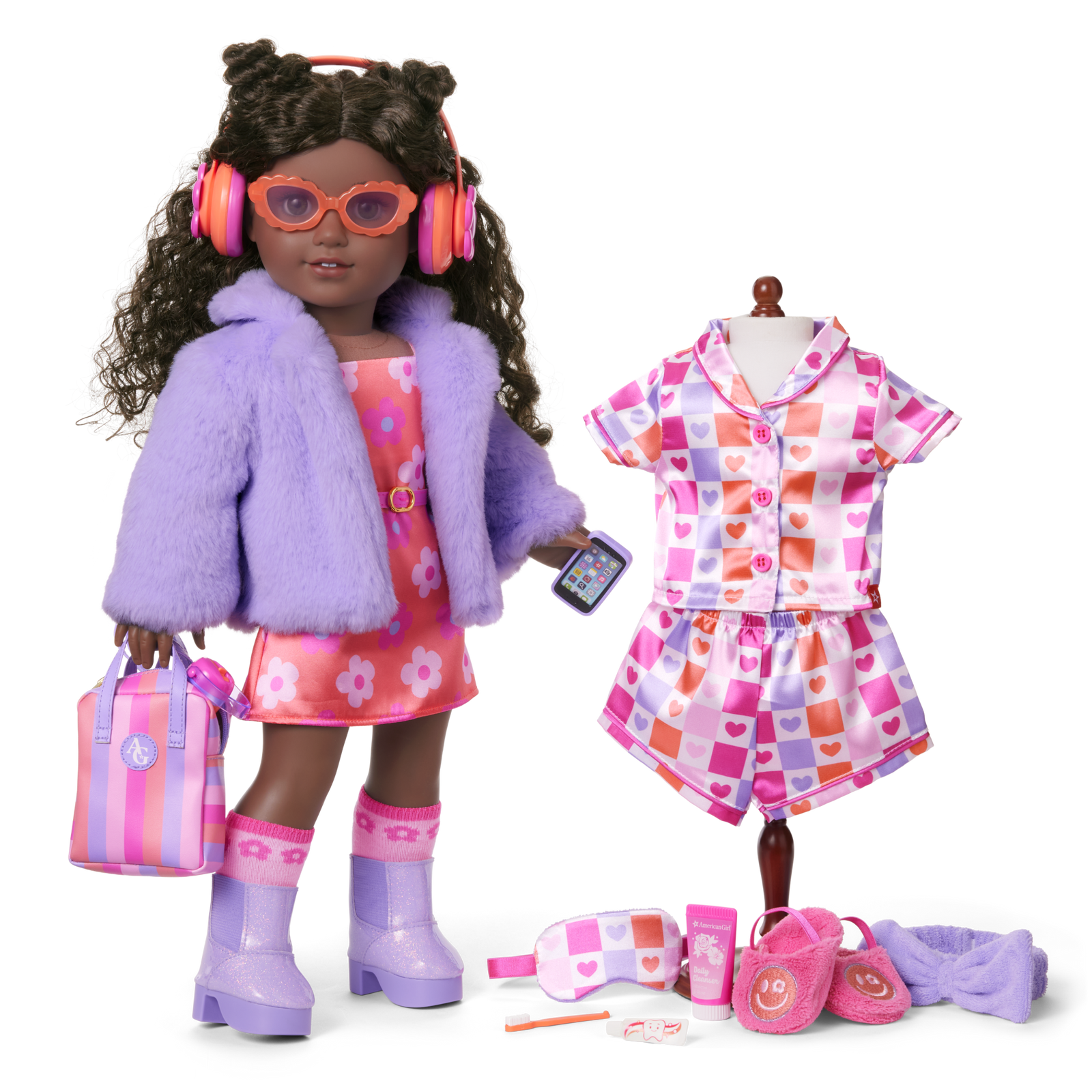Truly Me™ #127 Doll & Day of Fun All-in-One Set H5