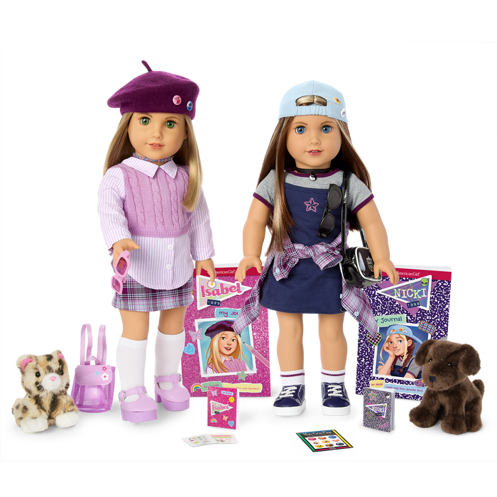 ’90s Twins Isabel™ & Nicki™ Gift Set (Historical Characters) H2