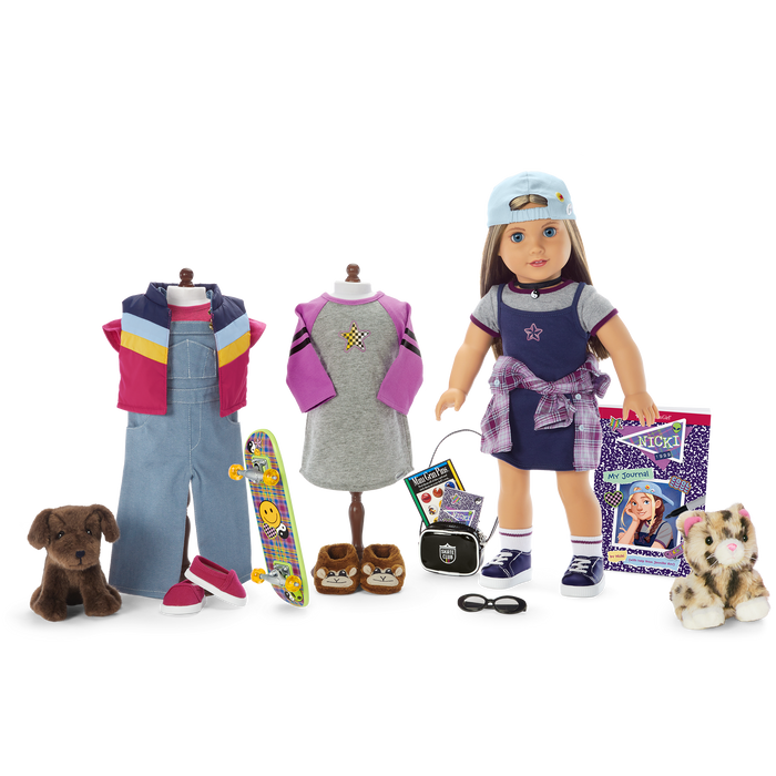 ’90s Twins Nicki’s™ Skateboarding Gift Set (Historical Characters) L3